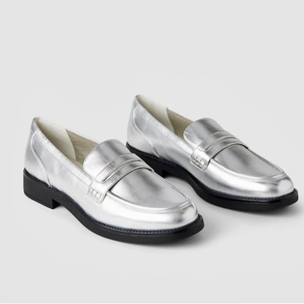 GAP Metallic Silver Vegan Leather Slip‎ On  Loafers Flats Women's Size: 9 NWT